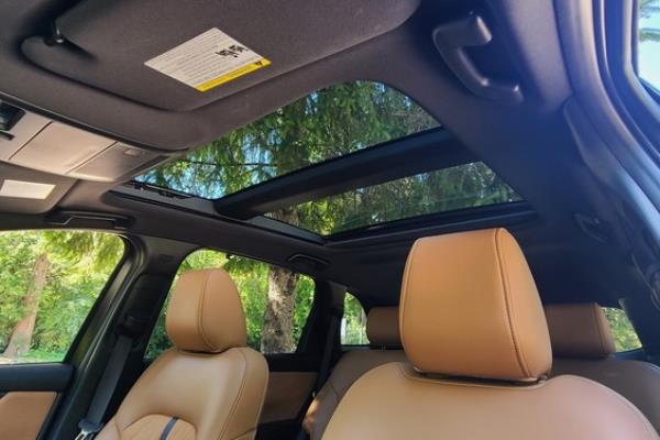 2025 Mazda CX-70 MHEV sunroof