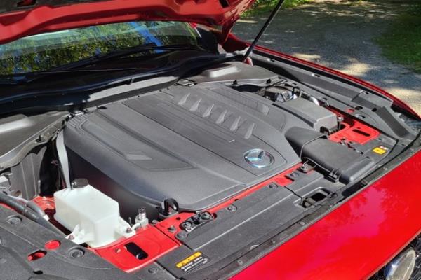 2025 Mazda CX-70 MHEV engine cover